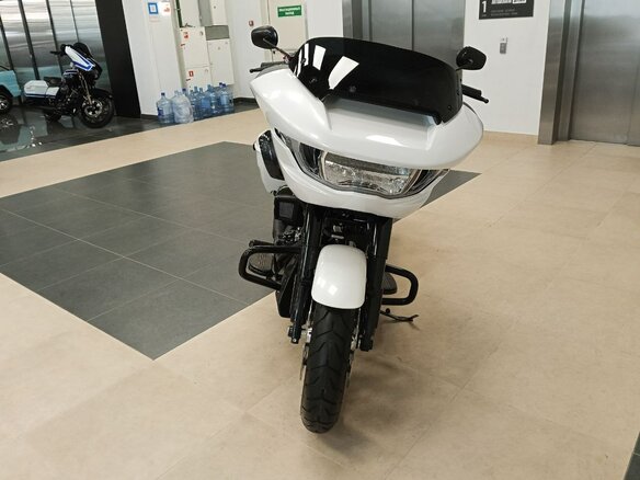 2025 Harley-Davidson Road Glide, белый, 3615000 рублей - вид 3