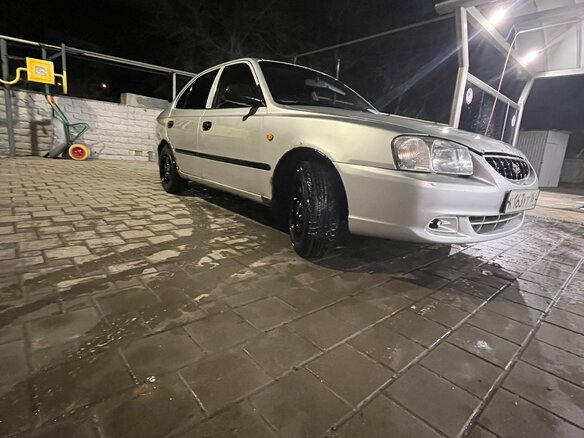 2005 Hyundai Accent ТагАЗ II, серебристый, 300000 рублей - вид 4