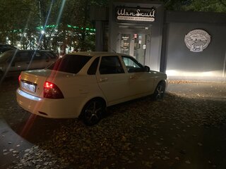 2016 Lada (ВАЗ) Priora I Рестайлинг, белый, 450000 рублей, вид 1