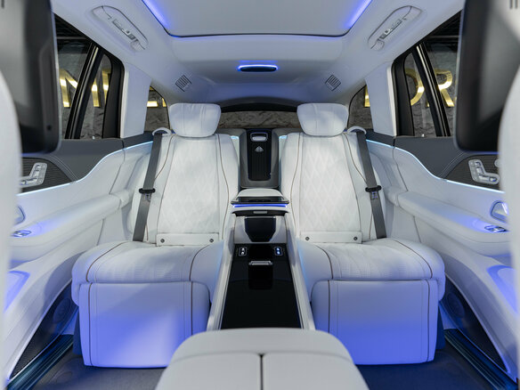 2025 Mercedes-Benz Maybach GLS 600 I Рестайлинг, чёрный, 29490000 рублей - вид 25