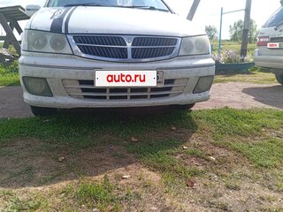 1999 Nissan Presage I, белый, 380000 рублей, вид 2