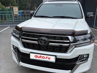 2021 Toyota Land Cruiser 200 Series Рестайлинг 2, белый, 11200000 рублей, вид 2