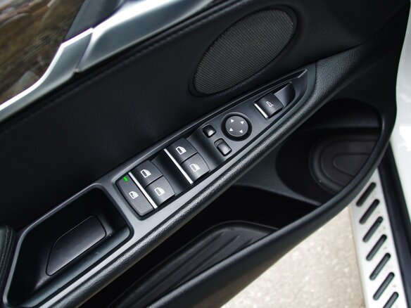 2014 BMW X5 30d III (F15), белый, 3550000 рублей - вид 12