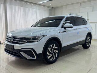 2022 Volkswagen Tiguan II Рестайлинг, белый, 2632000 рублей, вид 1