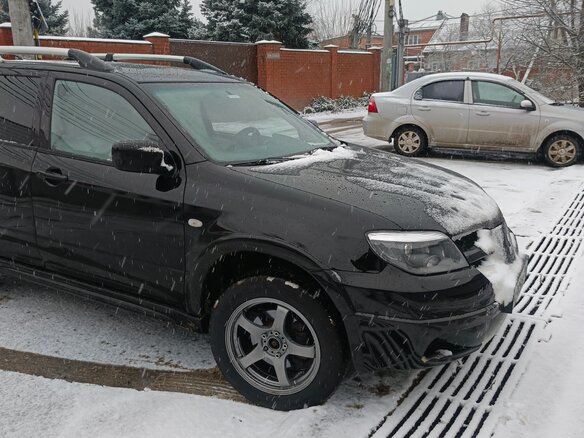 2006 Mitsubishi Outlander I, чёрный, 920000 рублей - вид 3