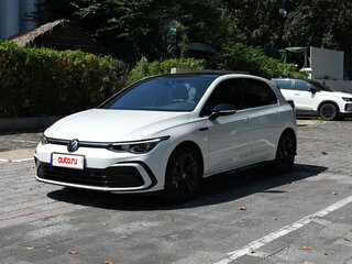 2022 Volkswagen Golf VIII, белый, 1710000 рублей, вид 1