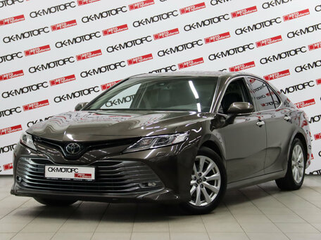 Toyota Camry VIII (XV70)