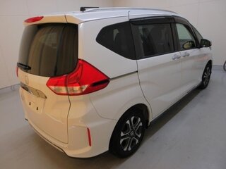 2023 Honda Freed II Рестайлинг, белый, 1456000 рублей, вид 3