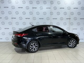 2018 Hyundai Solaris II, чёрный, 1160000 рублей, вид 4