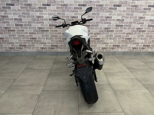 2025 Honda CB 1000 Hornet, белый, 1275000 рублей - вид 6