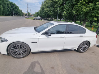 2015 BMW 5 серии 530d xDrive VI (F10/F11/F07) Рестайлинг, белый, 2300000 рублей, вид 5
