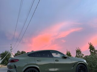 2021 BMW X6 M50d III (G06), белый, 9000000 рублей, вид 3