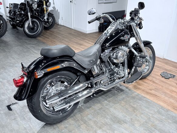 2010 Harley-Davidson Fat Boy, чёрный, 1299000 рублей - вид 4