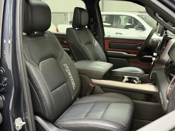 2025 Ram 1500 Crew Cab V Рестайлинг, синий, 8990000 рублей - вид 12