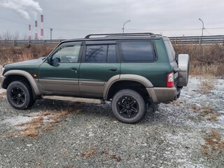 2002 Nissan Patrol V (Y61), зелёный, 1350000 рублей, вид 4