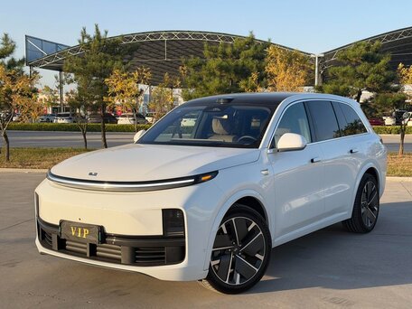 2025 Li Auto (Lixiang) L8 52.3 kWh I Рестайлинг, серый, 6685000 рублей, вид 1