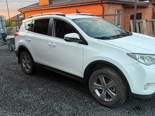 2015 Toyota RAV4 IV (XA40), белый, 2250000 рублей, вид 2
