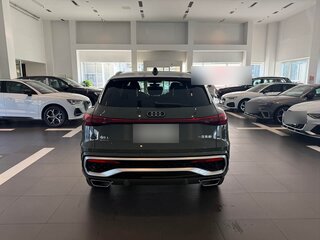 2025 Audi Q5 L III (GU), зелёный, 5640000 рублей, вид 5