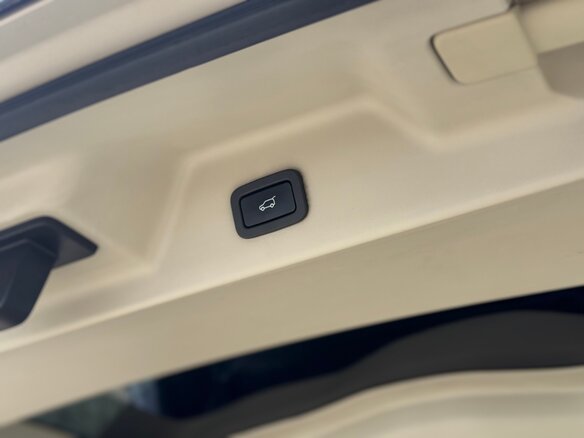 2013 Land Rover Range Rover IV, чёрный - вид 21