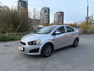 2012 Chevrolet Aveo II, серый, 650000 рублей, вид 4