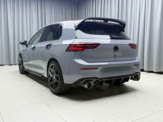 2022 Volkswagen Golf VIII, серебристый, 1570000 рублей, вид 5
