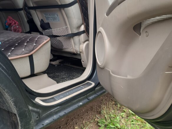2004 Kia Sportage II, чёрный, 800000 рублей - вид 12