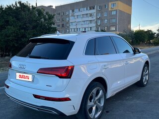 2021 Audi Q5 45 TFSI II (FY) Рестайлинг, белый, 4500000 рублей, вид 5
