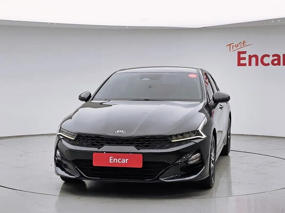 2021 Kia K5 III, чёрный - вид 1