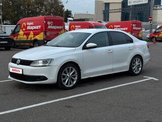 2013 Volkswagen Jetta VI, белый, 800000 рублей, вид 1