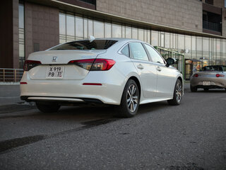 2022 Honda Civic XI, белый, 2300000 рублей, вид 5