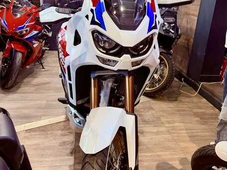 2025 Honda CRF 1100L Africa Twin, белый, 2375000 рублей, вид 3