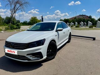 2017 Volkswagen Passat (North America and China) I Рестайлинг, белый, 2000000 рублей, вид 1