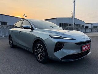 2025 Roewe D6 54 kWh, серебристый, 1696520 рублей, вид 2