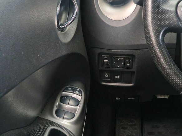 2012 Nissan Juke I, белый - вид 11
