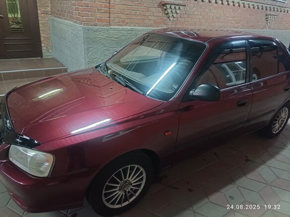 2008 Hyundai Accent ТагАЗ II, красный, 430000 рублей - вид 2