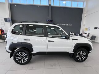 2026 Lada (ВАЗ) Niva Travel I Рестайлинг, белый, 1717000 рублей, вид 4