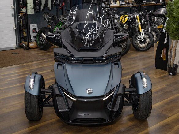 2026 BRP Can-Am Spyder, чёрный, 3490000 рублей - вид 22