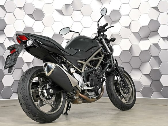 2024 Suzuki SV 650, чёрный - вид 6