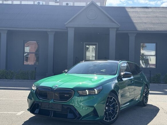 2025 BMW M5 VII (G90), зелёный, 21250000 рублей