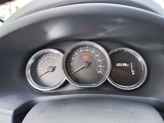 2022 Renault Sandero Stepway II Рестайлинг, белый, 1600000 рублей, вид 4
