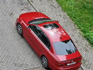 2016 Volkswagen Jetta VI Рестайлинг, красный, 1100000 рублей, вид 2