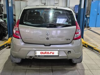 2011 Renault Sandero I, бежевый, 475000 рублей, вид 4