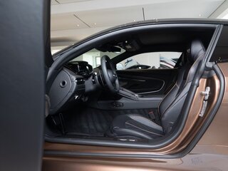 2026 Aston Martin DB12 S, бежевый, 45754710 рублей, вид 3