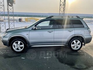 2004 Mitsubishi Outlander I, серый, 680000 рублей, вид 5