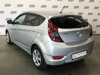 2013 Hyundai Solaris I, серебристый, 650000 рублей, вид 3