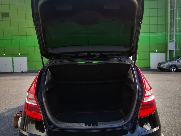 2011 Hyundai i30 I Рестайлинг, чёрный, 715000 рублей - вид 11