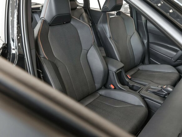 2026 Toyota Corolla Cross I Рестайлинг, чёрный - вид 15