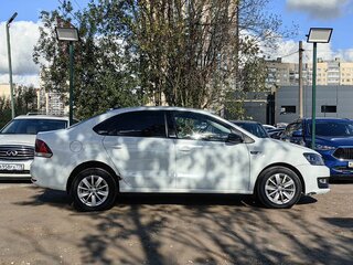 2017 Volkswagen Polo V Рестайлинг, белый, 819000 рублей, вид 5