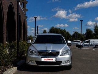 2011 Skoda Octavia DSG7 II (A5) Рестайлинг, белый, 780000 рублей, вид 1
