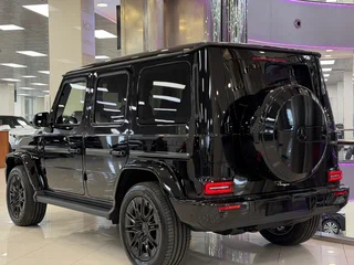 2026 Mercedes-Benz G-Класс 450 d III (W465) Рестайлинг, чёрный, 25895000 рублей, вид 3